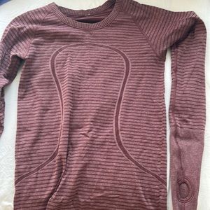 Lululemon long sleeve swiftly tech